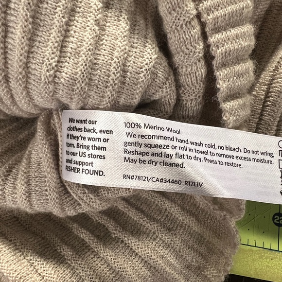 Eileen Fisher S cream merino wool ribbed sweater - Picture 5 of 5